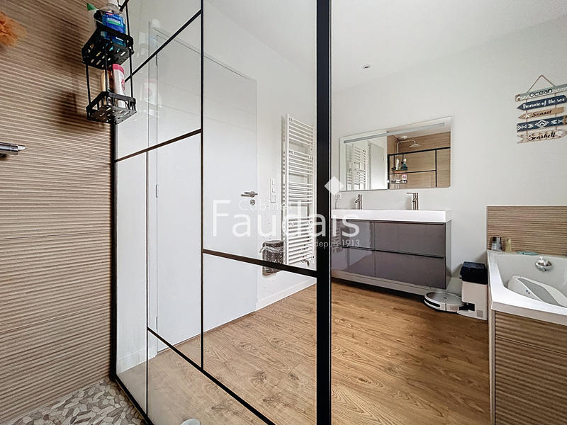 Maison - 101 m² - 5 pièces