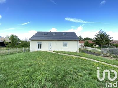 Maison - 93 m² - 5 pièces