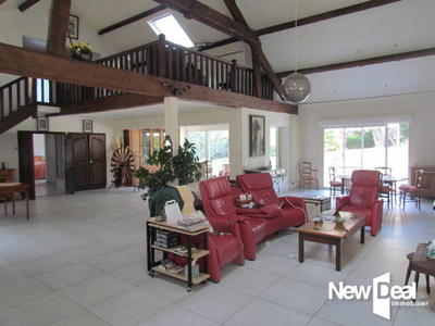 Maison - 300 m² - 9 pièces