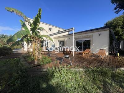 Maison - 200 m² - 5 pièces