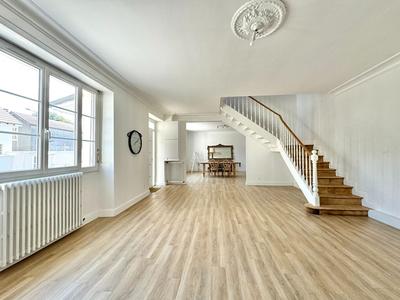 Maison - 190 m² - 6 pièces