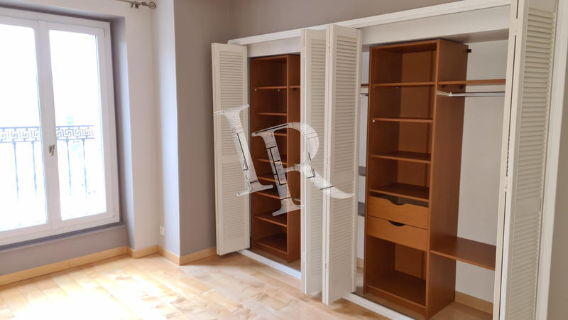 Appartement - 110 m² - 4 pièces