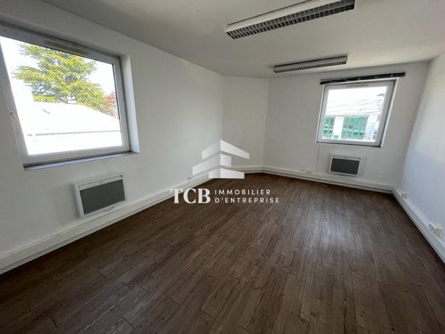 Bureau - 73 m² - 4 pièces