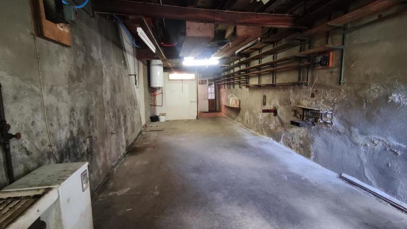 Maison - 210 m² - 6 pièces