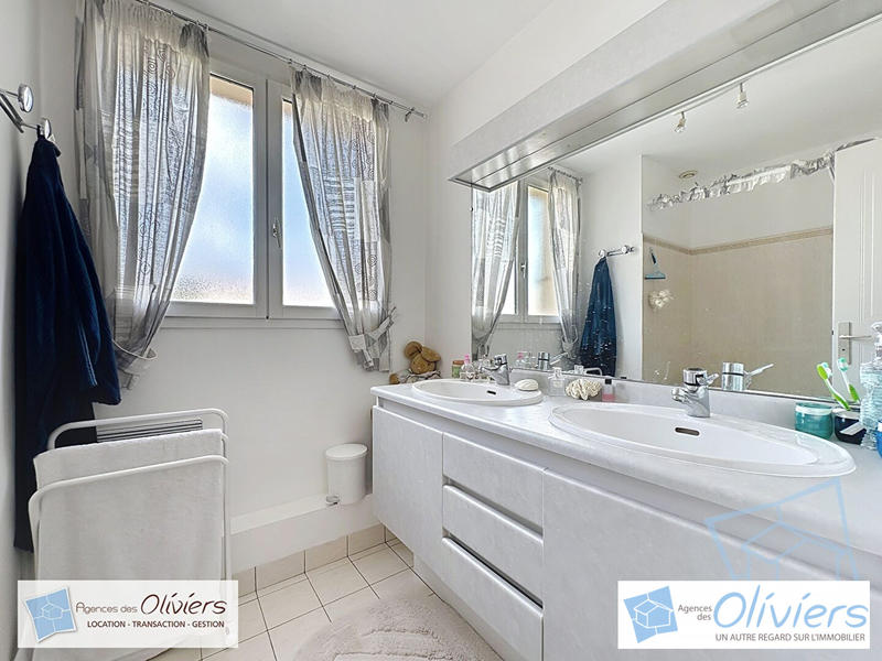 Maison - 164 m² - 7 pièces