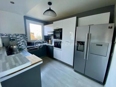 Appartement - 77 m² - 4 pièces