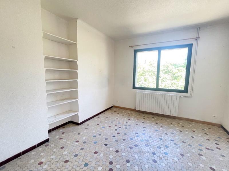 Maison - 180 m² - 9 pièces