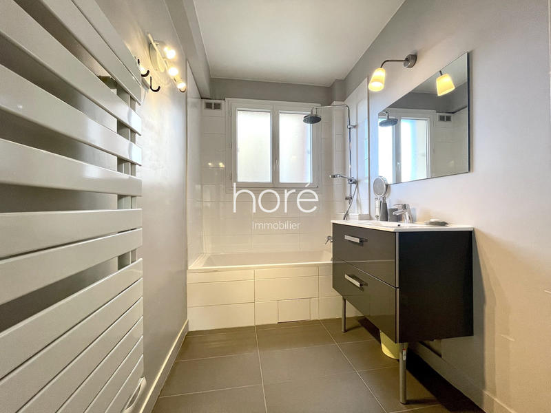 Appartement - 64 m² - 3 pièces