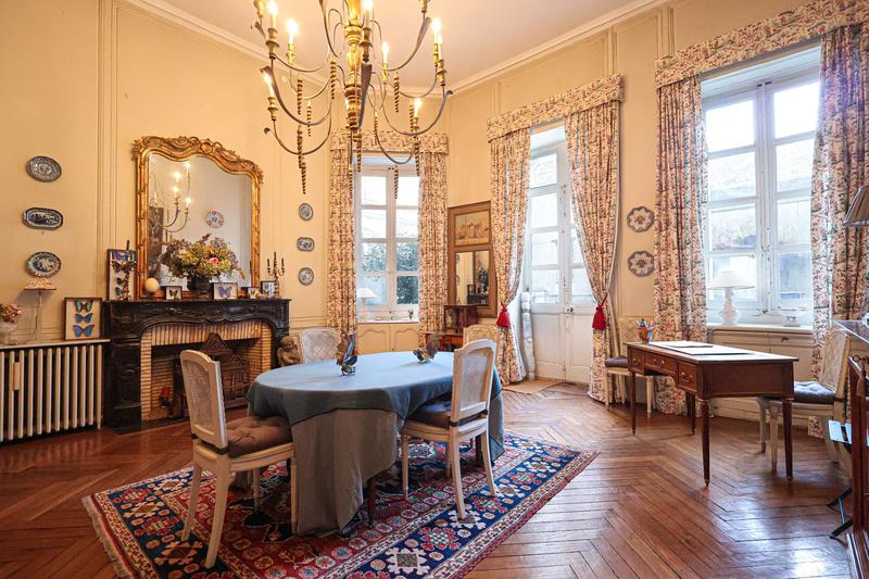 Appartement - 265 m² - 8 pièces