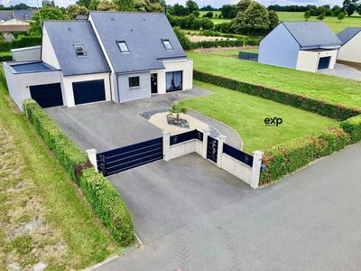 Maison traditionnelle - 124 m² - 7 pièces