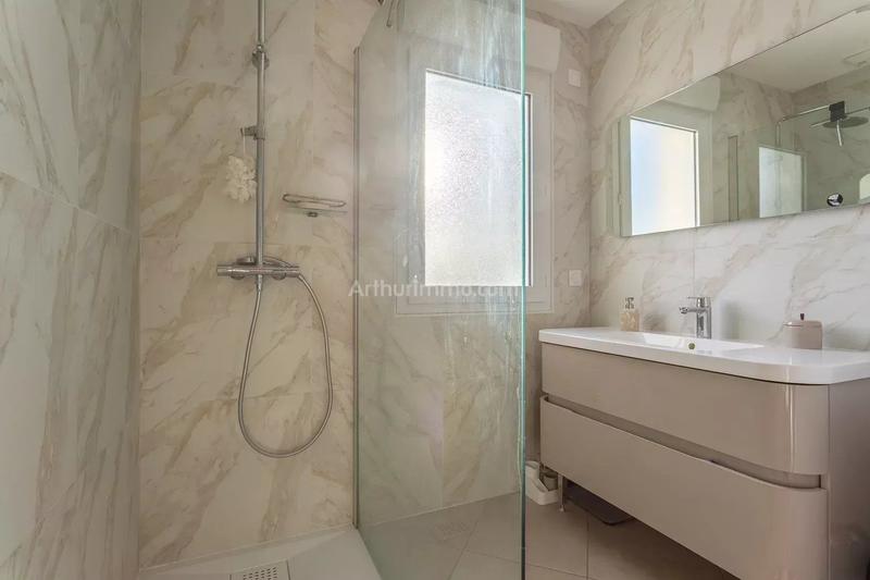 Appartement - 143 m² - 6 pièces