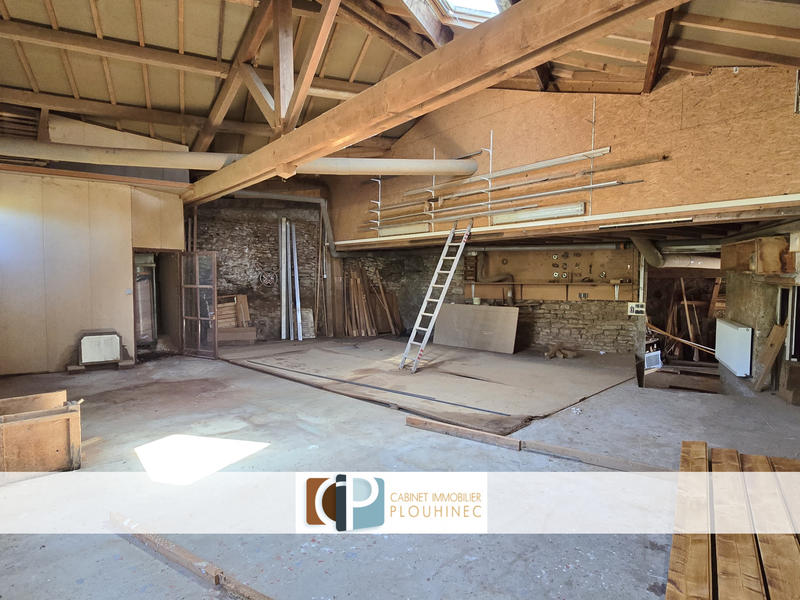 Maison - 332 m² - 9 pièces