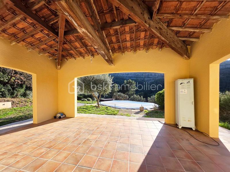 Maison - 157 m² - 7 pièces