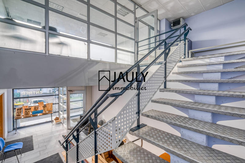 Local commercial - 6 825 m²