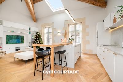 Appartement bourgeois - 130 m² - 4 pièces