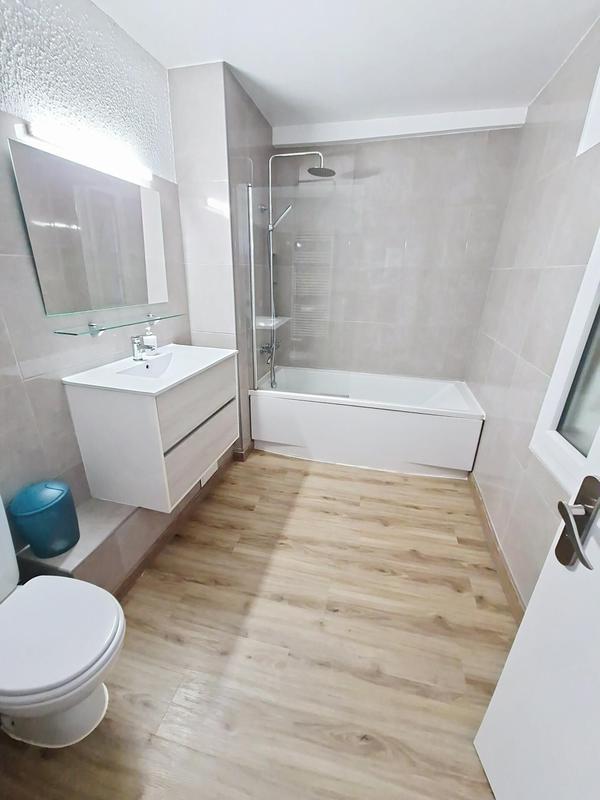 Duplex - 165 m² - 9 pièces