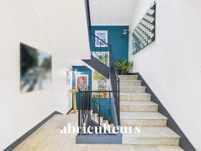 Appartement - 230 m² - 9 pièces