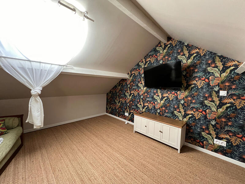 Maison - 167 m² - 8 pièces