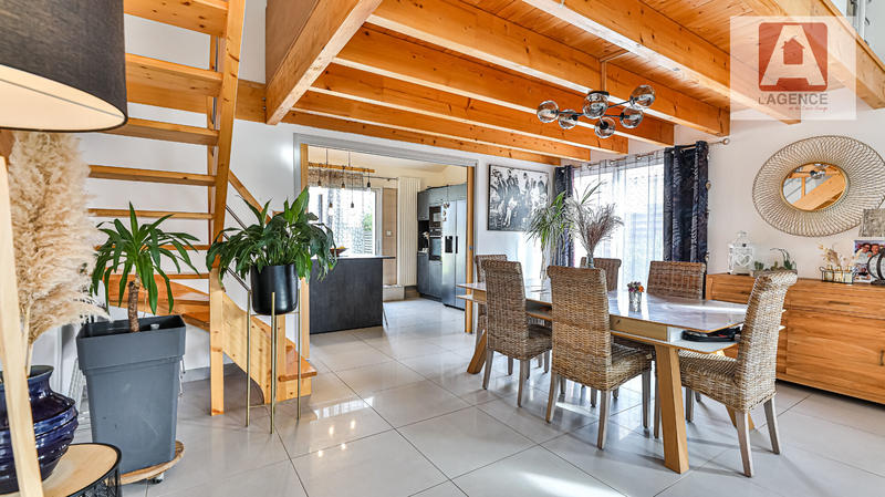 Maison - 153 m² - 5 pièces