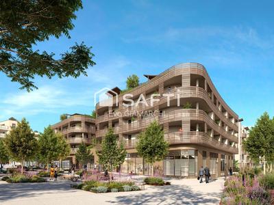 Appartement - 90 m² - 4 pièces