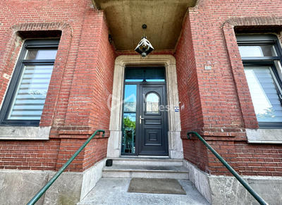 Maison - 200 m² - 10 pièces