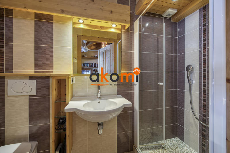 Châlet - 387 m² - 14 pièces