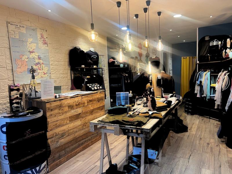 Local commercial - 54 m² - 2 pièces