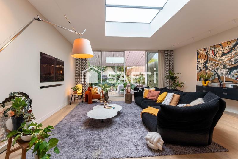 Villa - 210 m² - 6 pièces