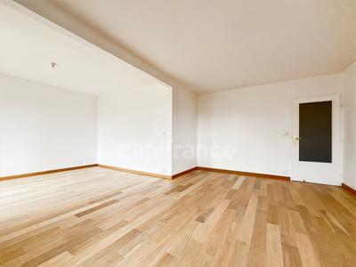 Appartement - 79 m² - 4 pièces