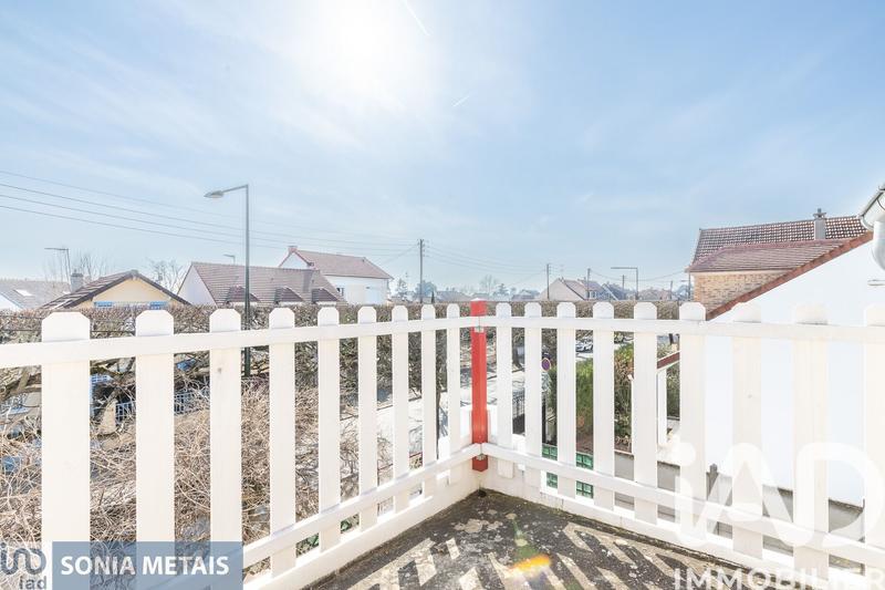 Maison - 186 m² - 8 pièces