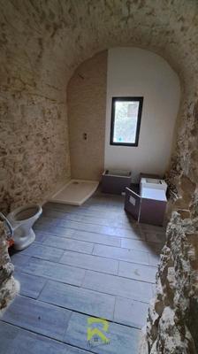 Maison - 275 m² - 9 pièces