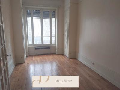 Appartement - 60 m² - 2 pièces