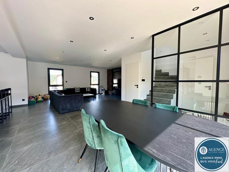 Maison - 107 m² - 5 pièces