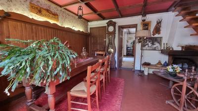 Maison - 210 m² - 6 pièces
