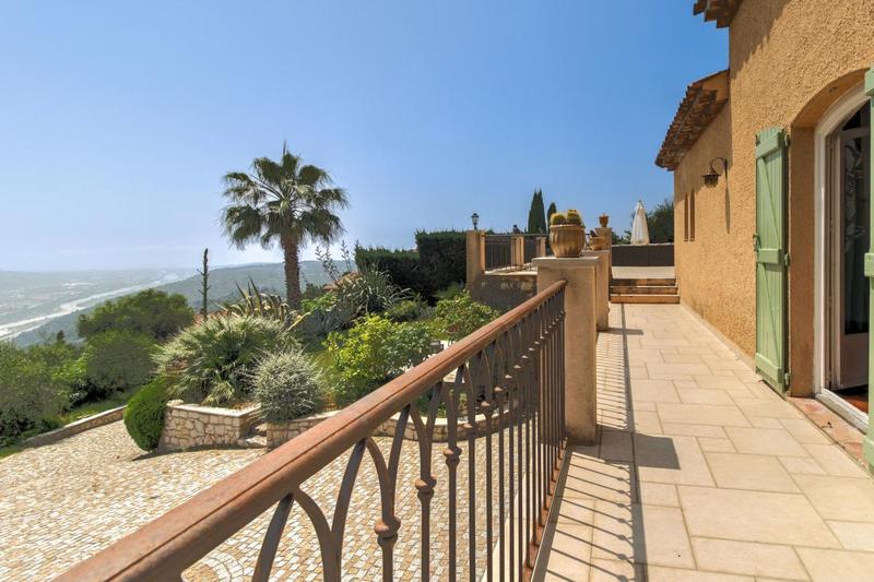 Villa - 250 m² - 7 pièces