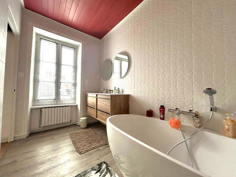 Maison - 104 m² - 5 pièces