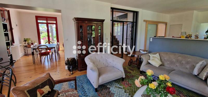 Appartement - 150 m² - 4 pièces