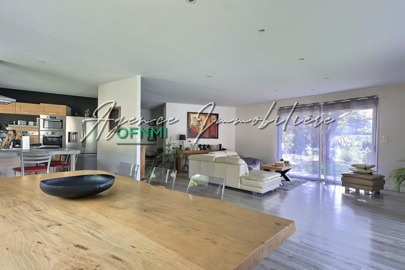 Villa - 150 m² - 6 pièces