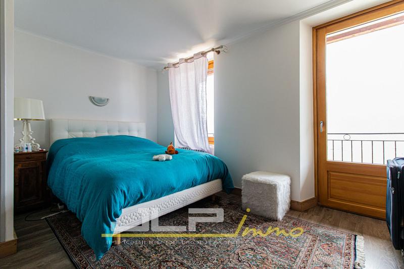 Appartement - 100 m² - 4 pièces