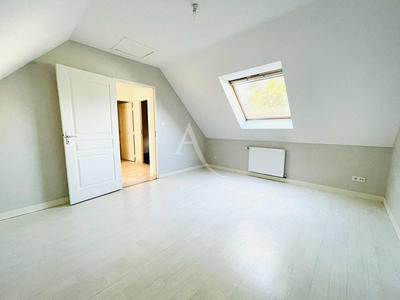 Maison - 86 m² - 4 pièces