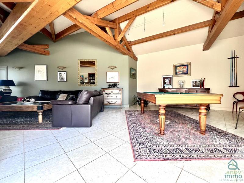 Villa - 240 m² - 7 pièces