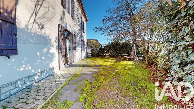 Maison - 216 m² - 8 pièces