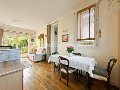 Maison de ville - 70 m² - 4 pièces