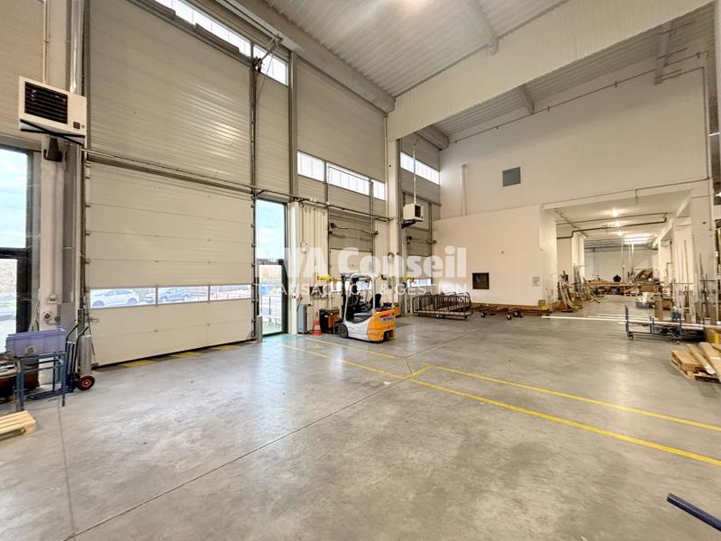 Entrepôt - 2 887 m²