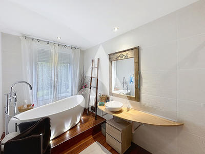 Maison - 96 m² - 5 pièces