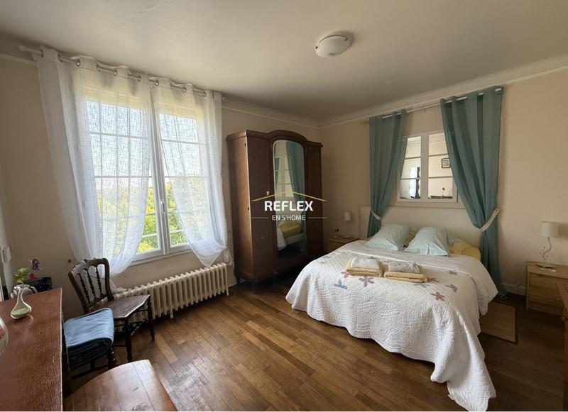 Propriété - 310 m² - 30 pièces