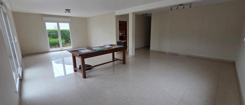 Maison - 135 m² - 6 pièces