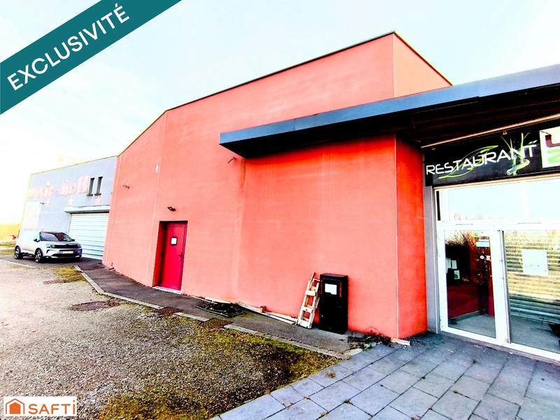 Local commercial - 1 417 m² - 33 pièces