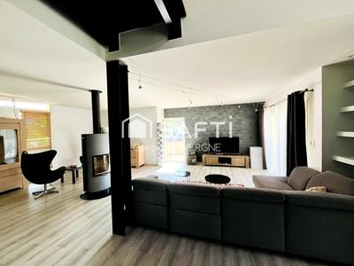 Maison - 265 m² - 7 pièces