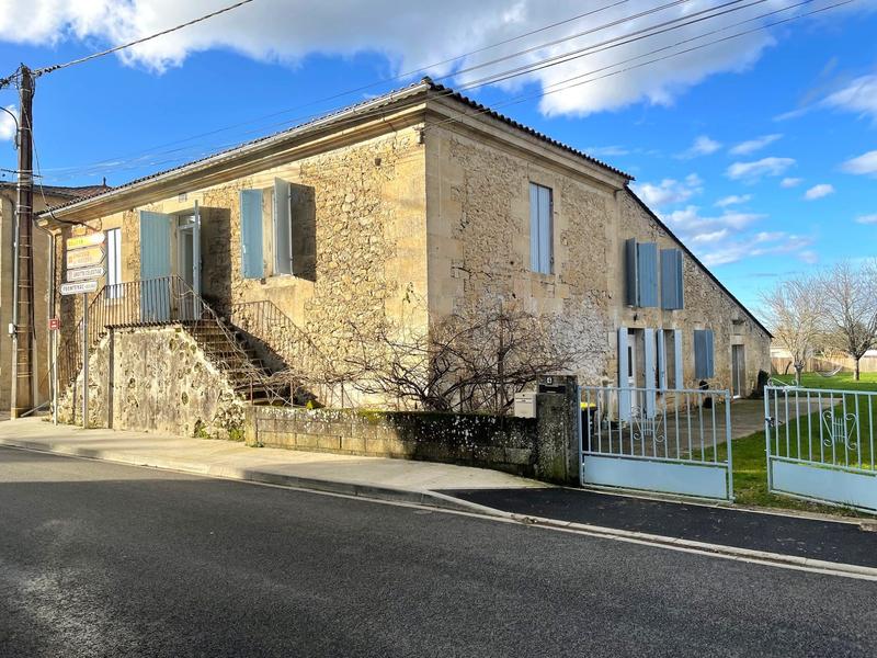 Maison ancienne - 224 m² - 8 pièces